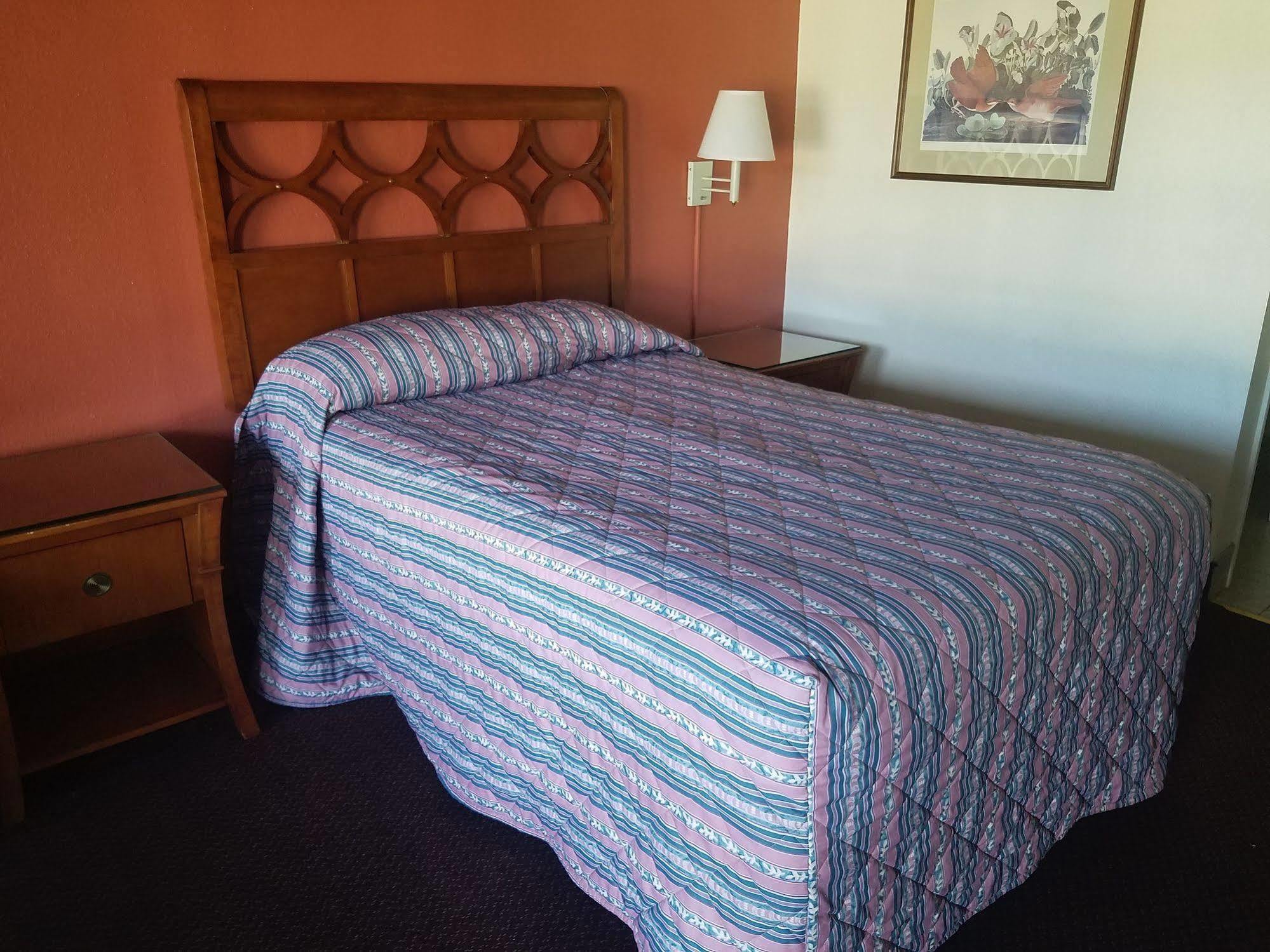Cayce Masters Inn I-26 المظهر الخارجي الصورة