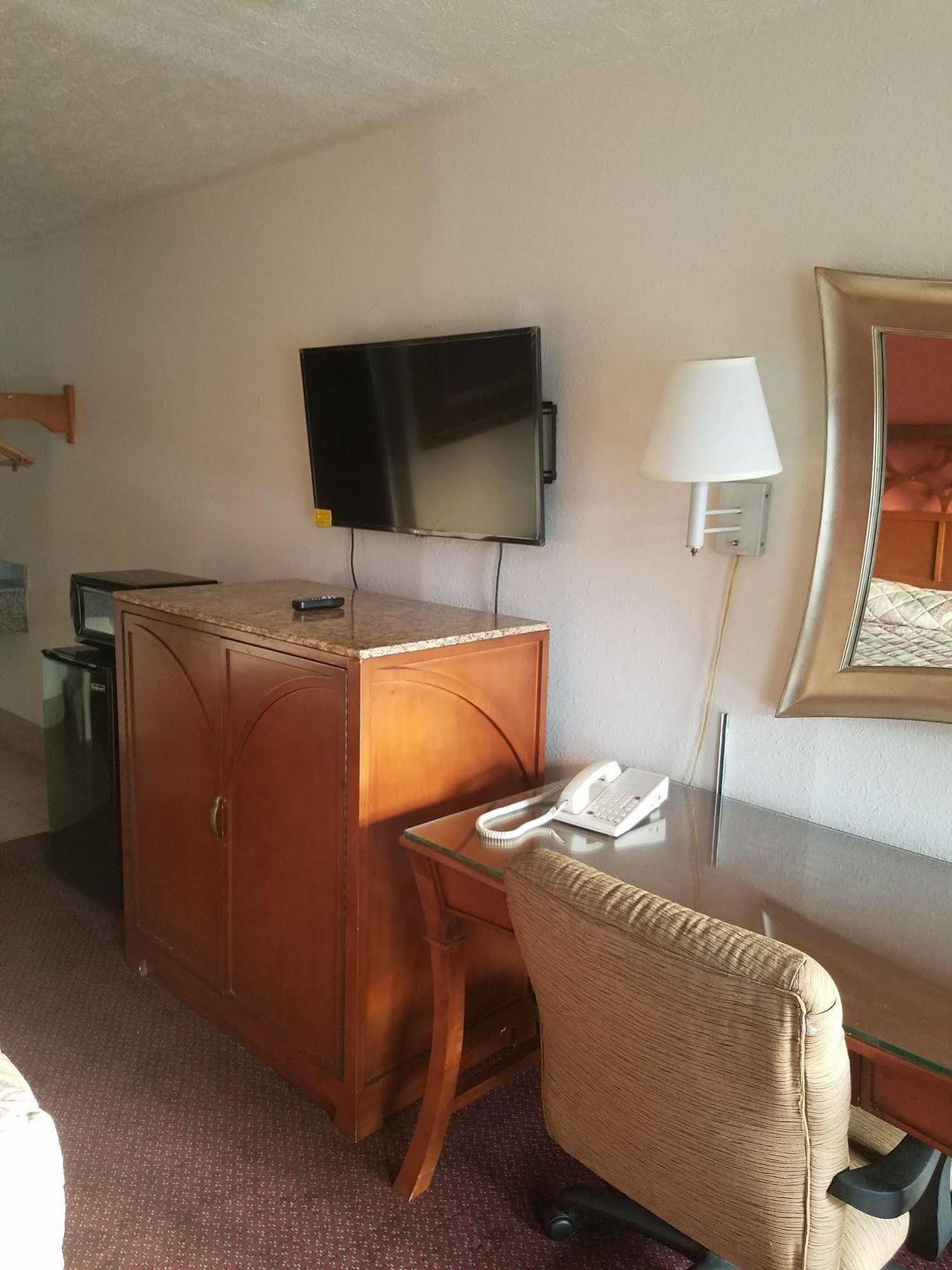 Cayce Masters Inn I-26 المظهر الخارجي الصورة